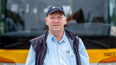 Tommy fortsætter i bussen så længe han kan